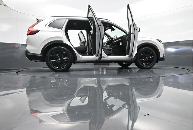 Photo of 2025 Platinum Honda CR-V Hybrid