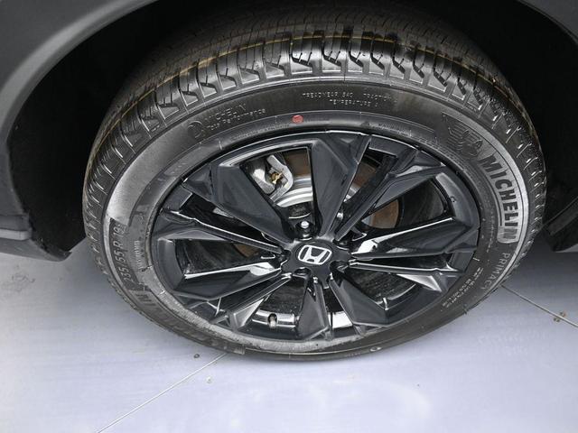 Photo of 2025 Platinum Honda CR-V Hybrid