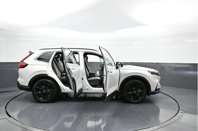 Photo of 2025 Platinum Honda CR-V Hybrid