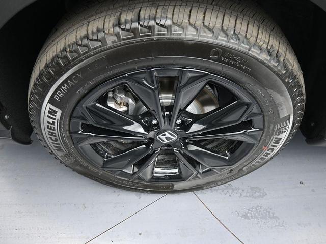 Photo of 2025 Platinum Honda CR-V Hybrid