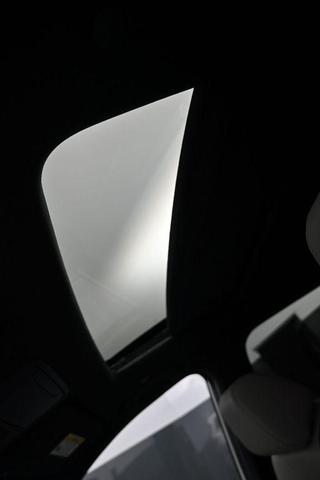 Photo of 2025 Platinum Honda CR-V Hybrid