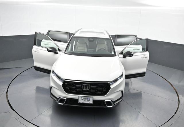 Photo of 2025 Platinum Honda CR-V Hybrid