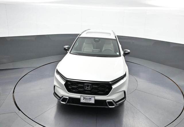 Photo of 2025 Platinum Honda CR-V Hybrid