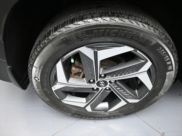 Photo of 2022 Phantom Black Hyundai TUCSON Hybrid