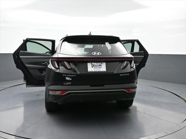 Photo of 2022 Phantom Black Hyundai TUCSON Hybrid