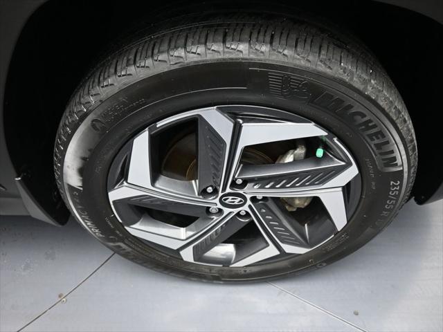 Photo of 2022 Phantom Black Hyundai TUCSON Hybrid