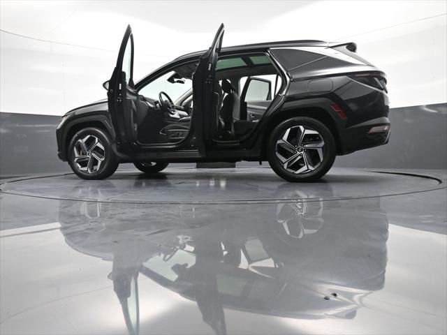 Photo of 2022 Phantom Black Hyundai TUCSON Hybrid