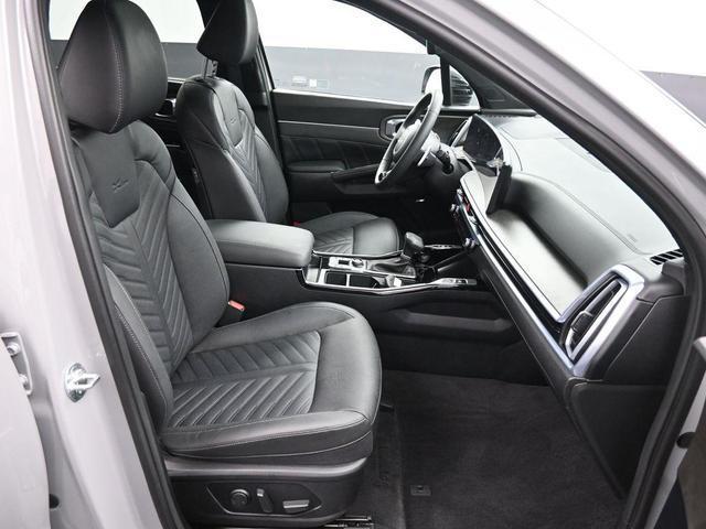 Photo of 2024 Wolf Gray Kia Sorento