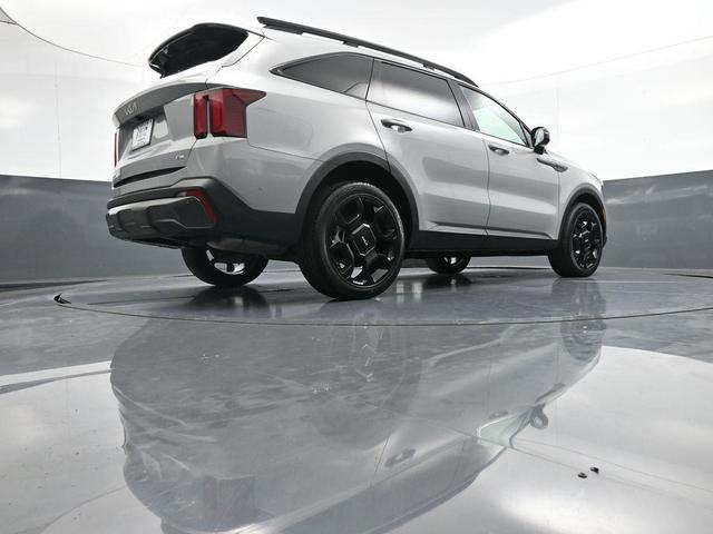 Photo of 2024 Wolf Gray Kia Sorento