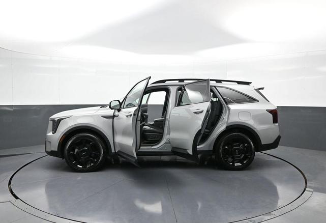 Photo of 2024 Wolf Gray Kia Sorento