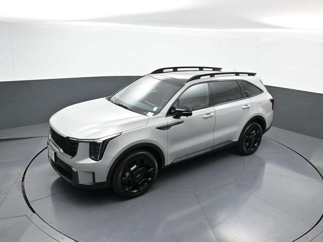 Photo of 2024 Wolf Gray Kia Sorento
