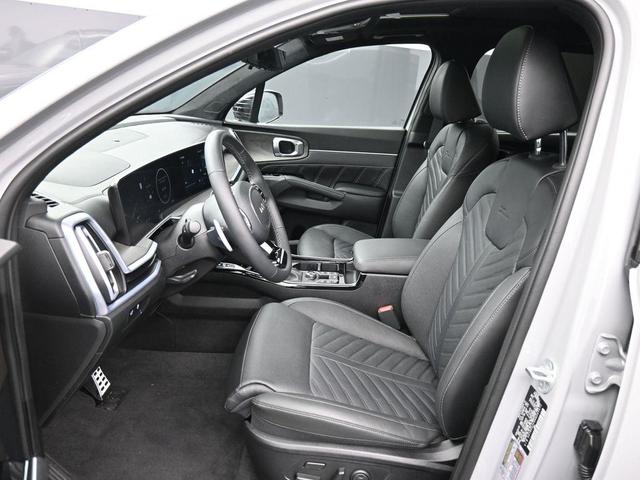 Photo of 2024 Wolf Gray Kia Sorento