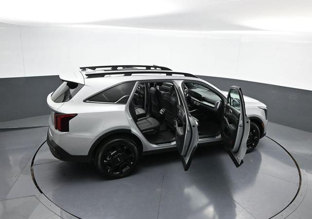 Photo of 2024 Wolf Gray Kia Sorento