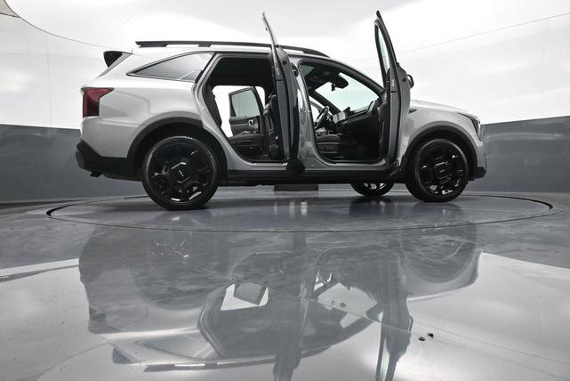 Photo of 2024 Wolf Gray Kia Sorento