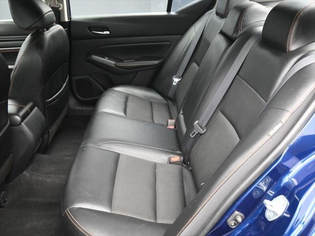 Photo of 2019 Deep Blue Pearl Nissan Altima