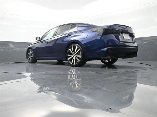 Photo of 2019 Deep Blue Pearl Nissan Altima