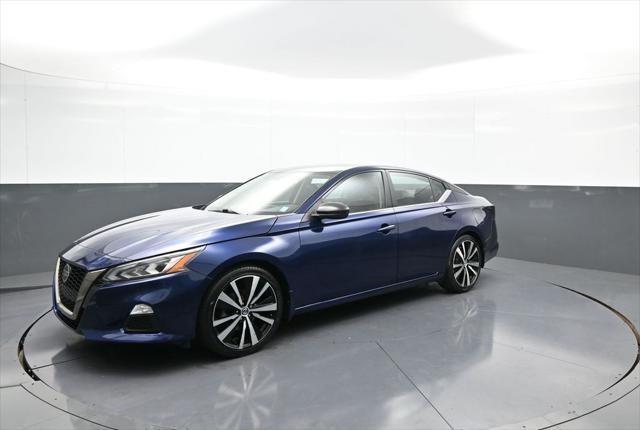 Photo of 2019 Deep Blue Pearl Nissan Altima