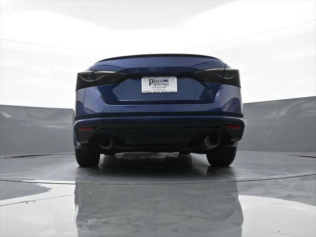 Photo of 2019 Deep Blue Pearl Nissan Altima