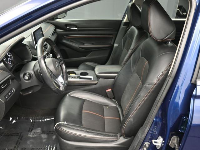 Photo of 2019 Deep Blue Pearl Nissan Altima