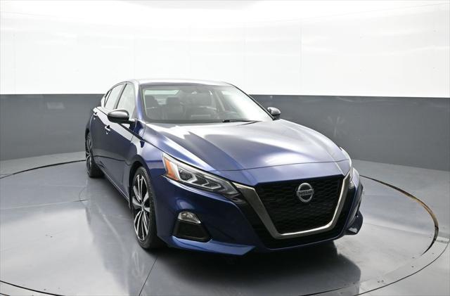 Photo of 2019 Deep Blue Pearl Nissan Altima