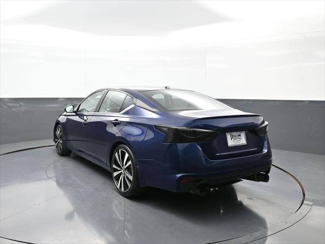 Photo of 2019 Deep Blue Pearl Nissan Altima