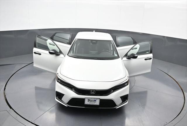 Photo of 2022 Platinum White Pearl Honda Civic