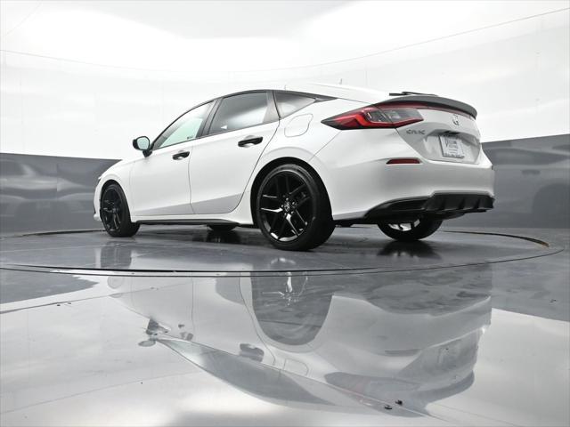 Photo of 2022 Platinum White Pearl Honda Civic