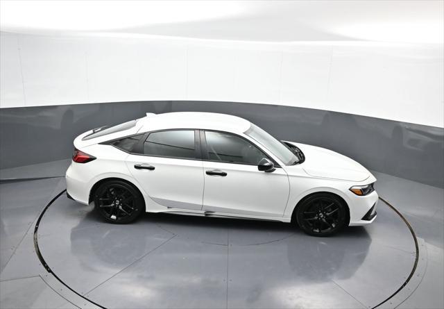 Photo of 2022 Platinum White Pearl Honda Civic
