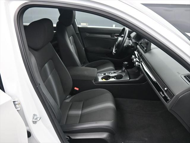 Photo of 2022 Platinum White Pearl Honda Civic