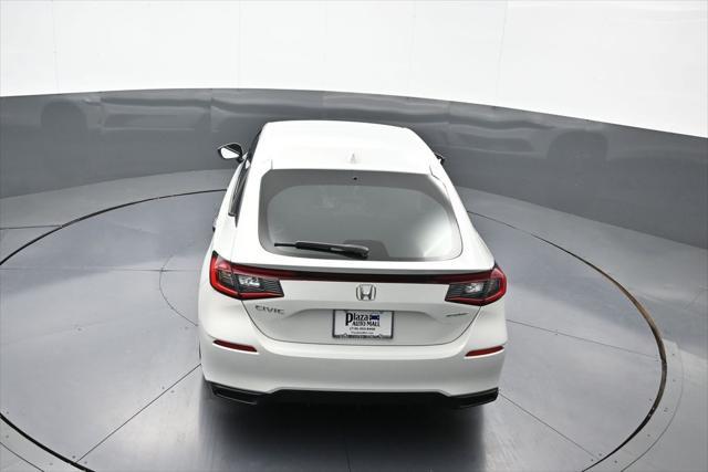 Photo of 2022 Platinum White Pearl Honda Civic