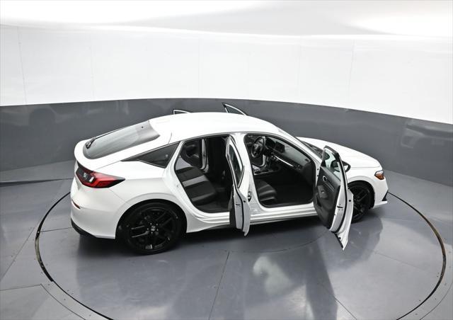 Photo of 2022 Platinum White Pearl Honda Civic