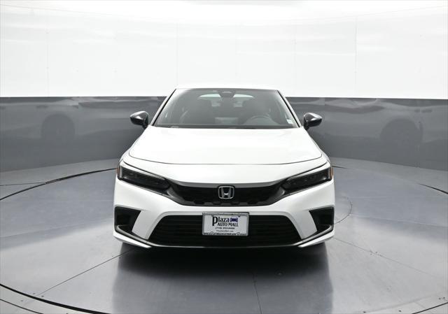 Photo of 2022 Platinum White Pearl Honda Civic