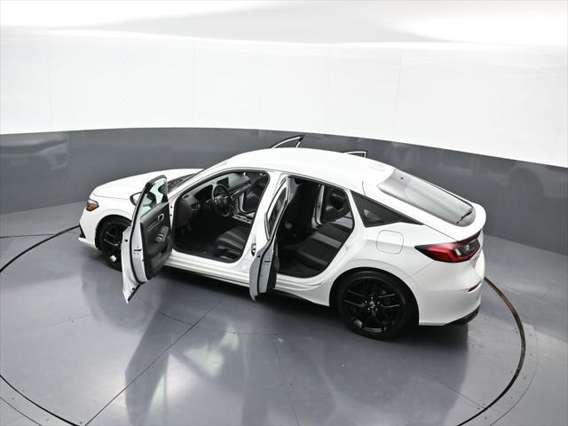 Photo of 2022 Platinum White Pearl Honda Civic
