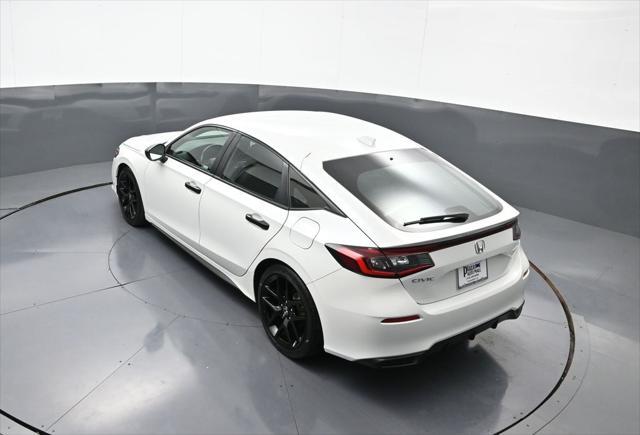 Photo of 2022 Platinum White Pearl Honda Civic