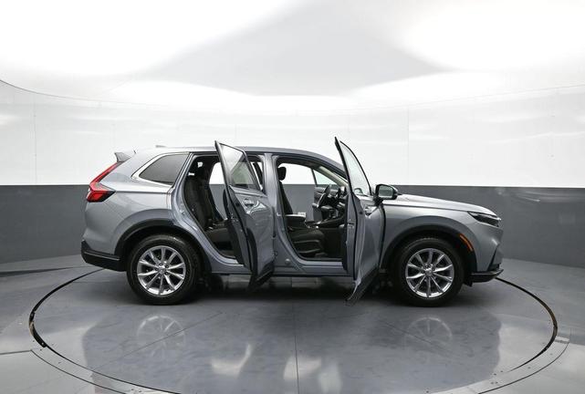 Photo of 2023 Lunar Silver Metallic Honda CR-V