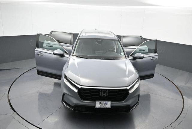 Photo of 2023 Lunar Silver Metallic Honda CR-V