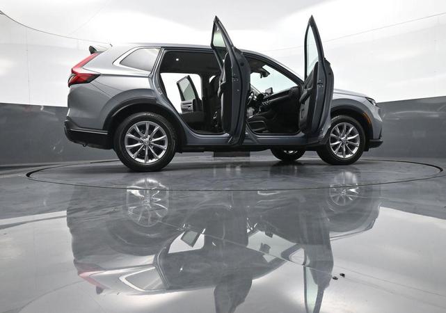 Photo of 2023 Lunar Silver Metallic Honda CR-V