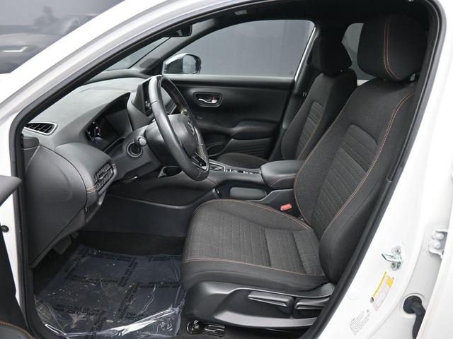 Photo of 2023 Platinum White Pearl Honda HR-V