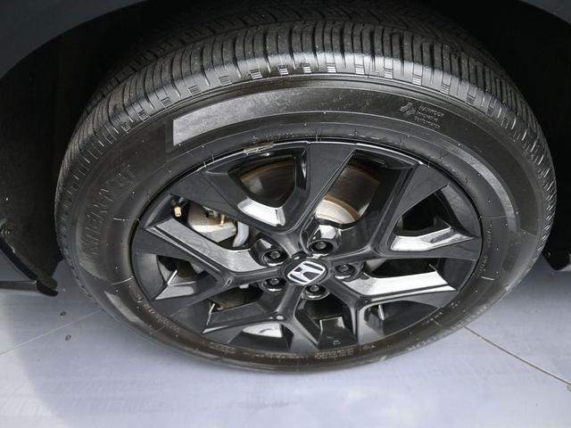 Photo of 2023 Platinum White Pearl Honda HR-V