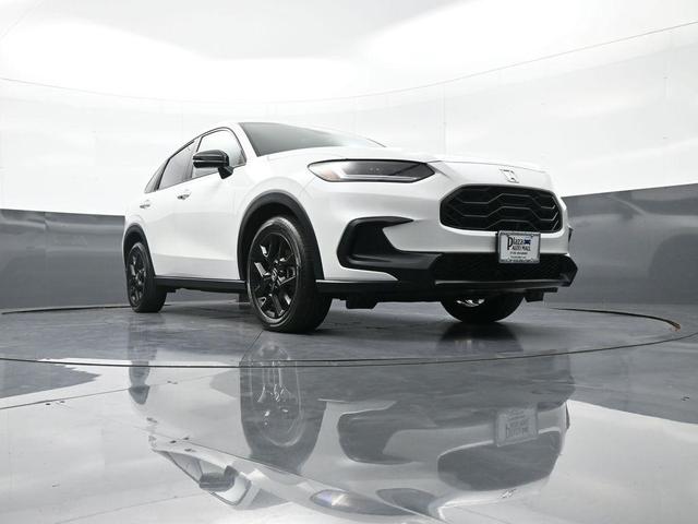 Photo of 2023 Platinum White Pearl Honda HR-V