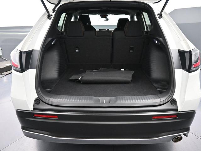 Photo of 2023 Platinum White Pearl Honda HR-V