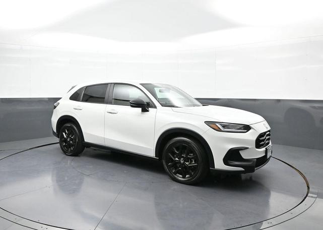 Photo of 2023 Platinum White Pearl Honda HR-V