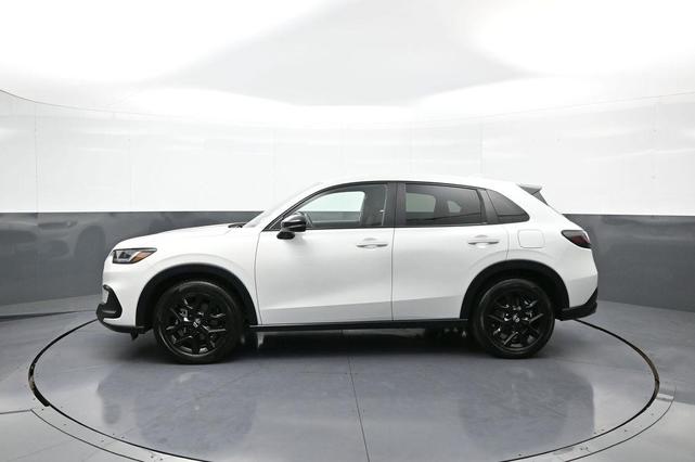 Photo of 2023 Platinum White Pearl Honda HR-V