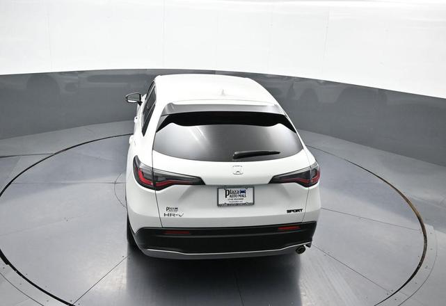 Photo of 2023 Platinum White Pearl Honda HR-V