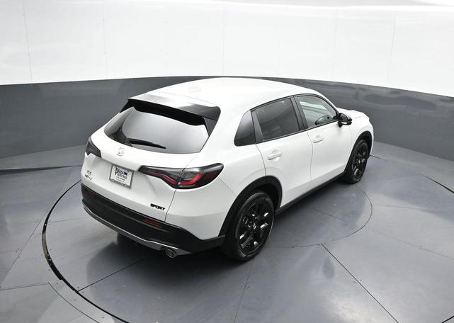 Photo of 2023 Platinum White Pearl Honda HR-V