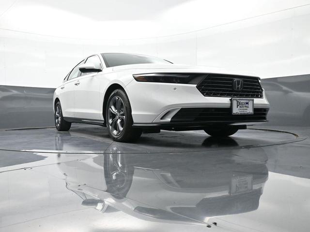 Photo of 2025 Solar Silver Metallic Honda Accord Hybrid
