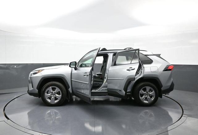 Photo of 2025 Silver Sky Metallic Toyota RAV4 Hybrid