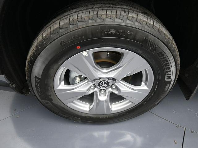Photo of 2025 Silver Sky Metallic Toyota RAV4 Hybrid