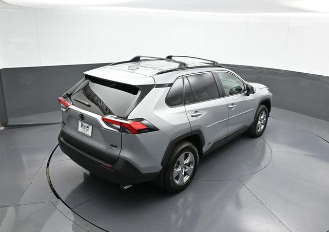 Photo of 2025 Silver Sky Metallic Toyota RAV4 Hybrid