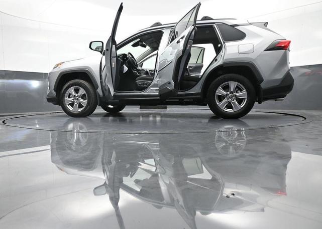 Photo of 2025 Silver Sky Metallic Toyota RAV4 Hybrid